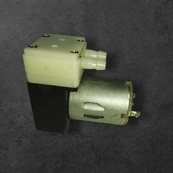 Mini membranska črpalka do 100mL/minuto DC 12V, mini membranska črpalka, 12V črpalka, viton membrana, črpalka za živila, črpalka za eterična olja, črpalka za alkohol, kompaktna črpalka, črpalka Ljubljana, ugodna črpalka, prihranek, lokalna proizvodnja